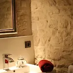 Un Banc Au Soleil Bed & Breakfast 4*