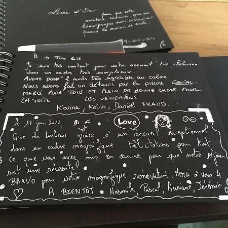 Un Banc Au Soleil Alojamento de Acomodação e Pequeno-almoço 4*