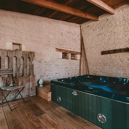 Un Banc Au Soleil Marsilly (Charente-Maritime)