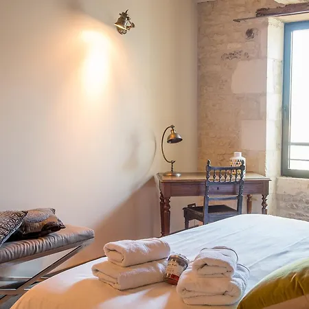 Alojamento de Acomodação e Pequeno-almoço Un Banc Au Soleil 4*