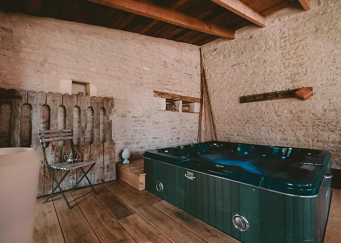 Un Banc Au Soleil Marsilly (Charente-Maritime)