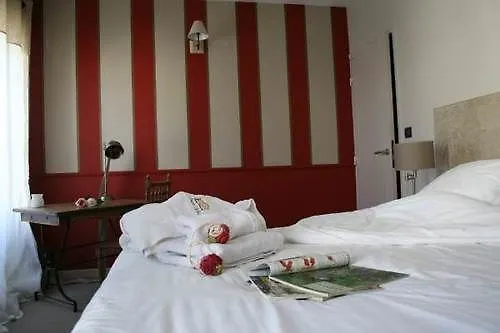 Un Banc Au Soleil Marsilly (Charente-Maritime)